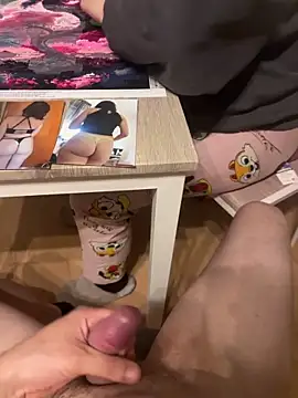 Snapshot of Teeny-Slut18 chatting on June 10, 7:59 pm Teeny-Slut18 online show from June 10, 7:59 pm