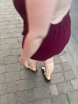 Teeny-Slut18 online show from June 27, 7:31 pm