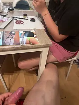 Teeny-Slut18 online show from June 30, 6:30 pm