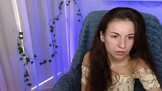 Snapshot of Ulyanix chatting on November 15, 10:19 am Ulyanix online show from November 15, 10:19 am