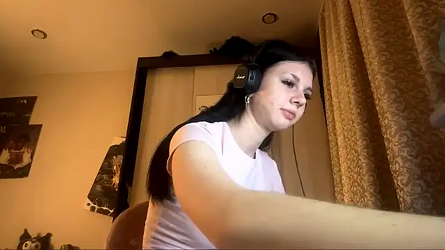 Snapshot of AnGallo chatting on November 17, 6:12 pm AnGallo online show from November 17, 6:12 pm