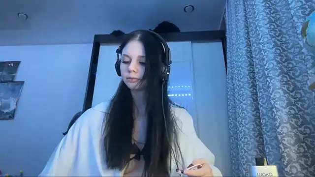 Snapshot of AnGallo chatting on December 16, 9:30 pm AnGallo online show from December 16, 9:30 pm