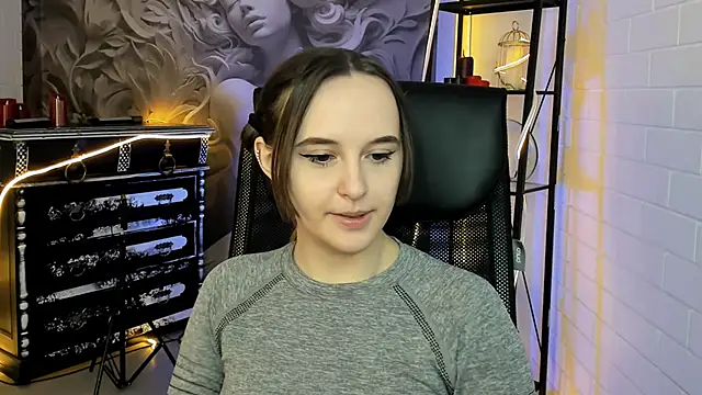 IreneBailey online show from November 13, 9:13 am