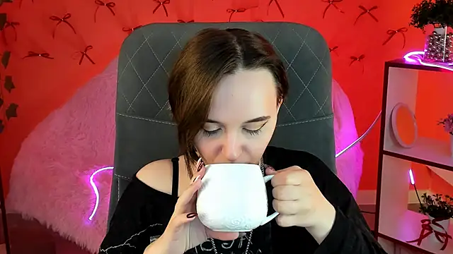 IreneBailey online show from November 12, 9:13 am