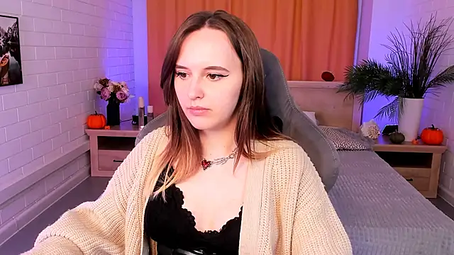 IreneBailey online show from October 29, 1:43 pm