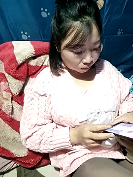 julybe online show from November 21, 3:11 pm