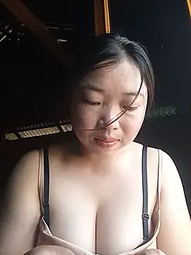 julybe online show from July 15, 6:42 am