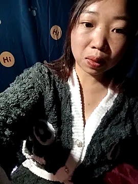 julybe online show from January 16, 4:44 pm