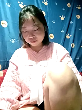 julybe online show from December 3, 11:04 pm