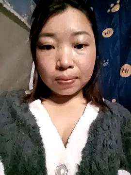 julybe online show from February 10, 3:33 pm