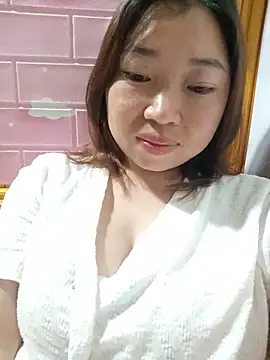julybe online show from June 12, 4:16 pm
