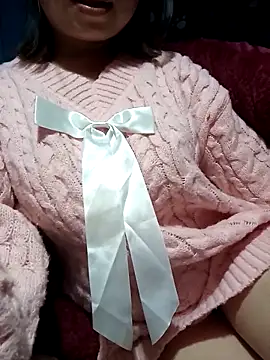 julybe online show from December 16, 2:10 pm