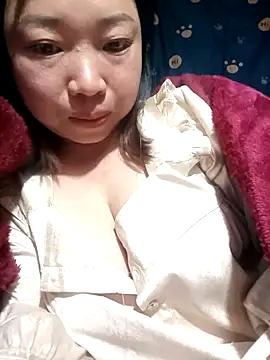 julybe online show from January 14, 4:10 pm