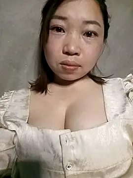 julybe online show from February 8, 3:54 pm