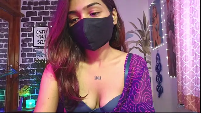 Saloni9 online show from April 4, 4:19 am