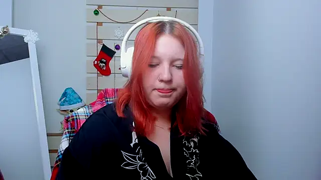 Snapshot of FoxPlayXX chatting on December 14, 7:30 pm FoxPlayXX online show from December 14, 7:30 pm