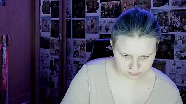 Snapshot of FoxPlayXX chatting on June 15, 7:57 pm FoxPlayXX online show from June 15, 7:57 pm