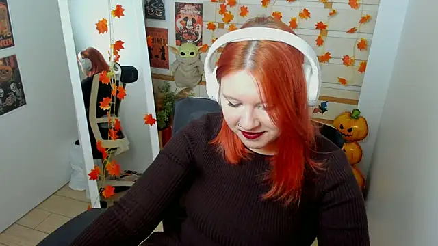 Snapshot of FoxPlayXX chatting on November 18, 7:50 pm FoxPlayXX online show from November 18, 7:50 pm