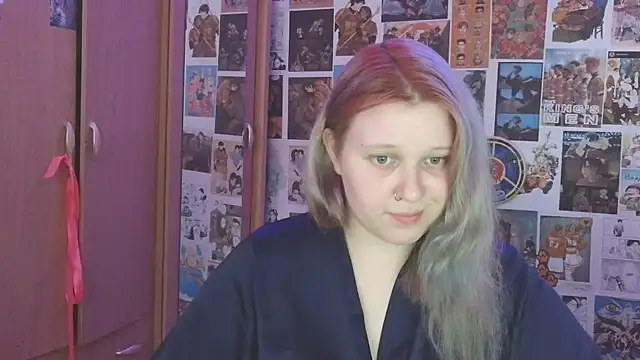 Snapshot of FoxPlayXX chatting on July 14, 2:05 am FoxPlayXX online show from July 14, 2:05 am