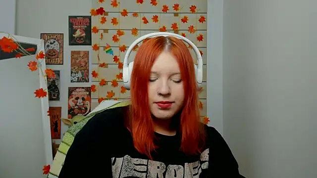 Snapshot of FoxPlayXX chatting on November 13, 8:13 pm FoxPlayXX online show from November 13, 8:13 pm