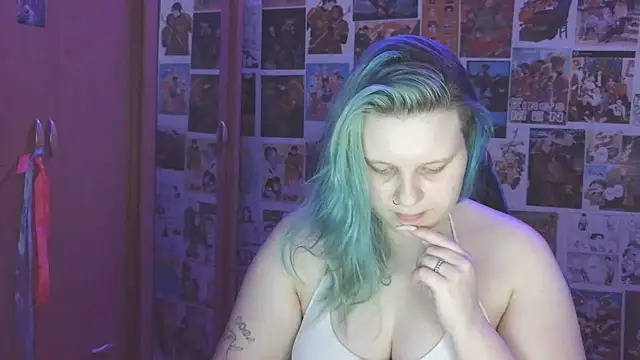Snapshot of FoxPlayXX chatting on June 22, 8:17 pm FoxPlayXX online show from June 22, 8:17 pm