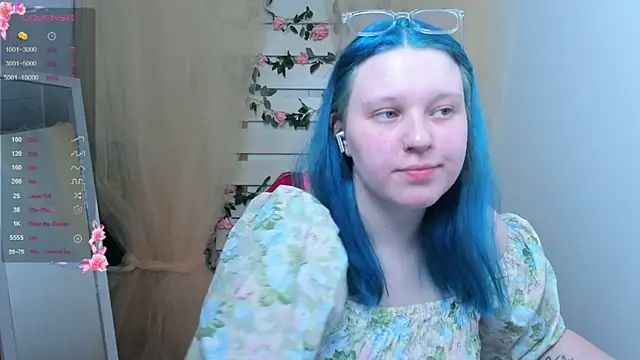 FoxPlayXX online show from May 8, 12:20 pm