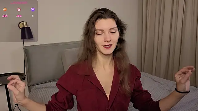 LauraYoungg online show from November 18, 8:12 pm