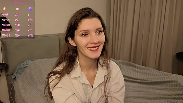 LauraYoungg online show from November 15, 8:13 pm