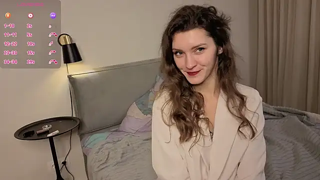 LauraYoungg online show from November 12, 8:34 pm