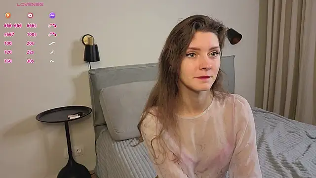 LauraYoungg online show from November 29, 8:31 pm