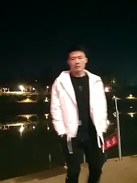 tian7788 online show from December 18, 2:21 pm