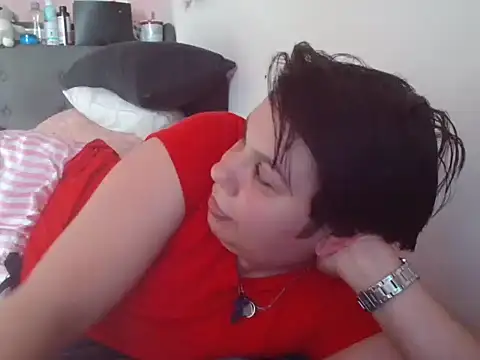 Carolineisback online show from May 24, 5:02 pm