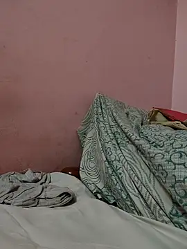 Snapshot of pujapujarrrr chatting on November 2, 8:19 am pujapujarrrr online show from November 2, 8:19 am