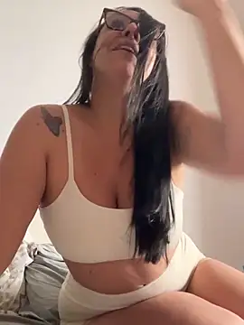 Snapshot of marjolyproibida chatting on October 29, 6:29 pm marjolyproibida online show from October 29, 6:29 pm