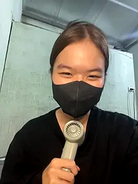 Snapshot of BUNNY050465 chatting on November 17, 4:11 pm BUNNY050465 online show from November 17, 4:11 pm