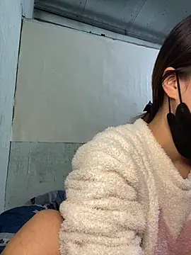 Snapshot of BUNNY050465 chatting on November 6, 4:00 pm BUNNY050465 online show from November 6, 4:00 pm