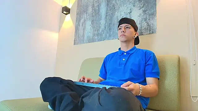 Snapshot of NOHA_CRAYG chatting on November 4, 1:37 pm NOHA CRAYG online show from November 4, 1:37 pm