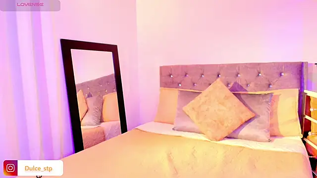 Vale prado online show from February 11, 10:04 am