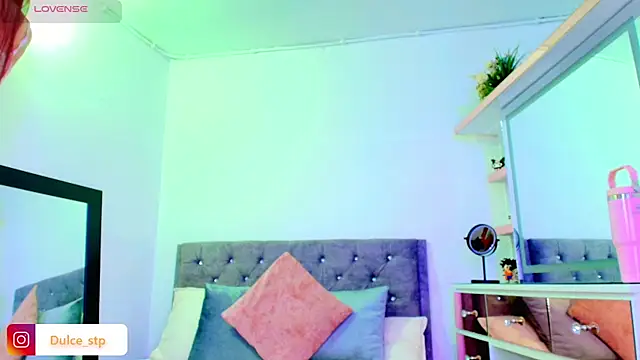 Vale prado online show from February 10, 1:15 am