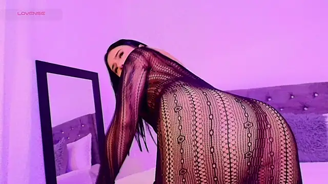 Vale prado online show from December 19, 11:12 am