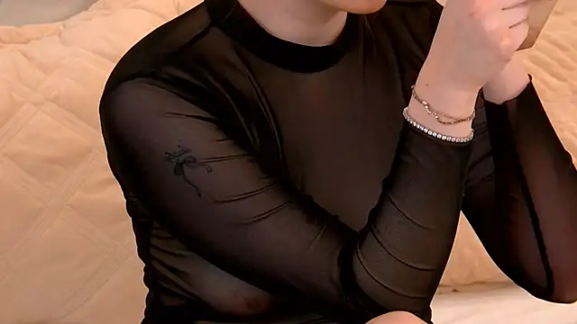 Snapshot of VickiBanx chatting on November 21, 4:22 am VickiBanx online show from November 21, 4:22 am