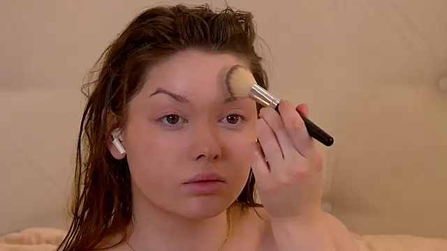 Snapshot of VickiBanx chatting on November 23, 4:11 am VickiBanx online show from November 23, 4:11 am