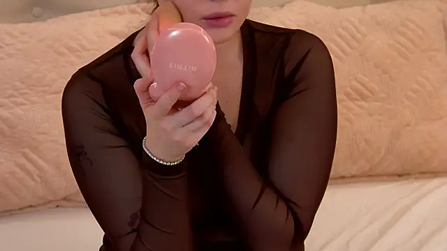 VickiBanx online show from January 10, 3:57 am