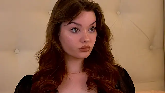 Snapshot of VickiBanx chatting on October 30, 7:17 am VickiBanx online show from October 30, 7:17 am