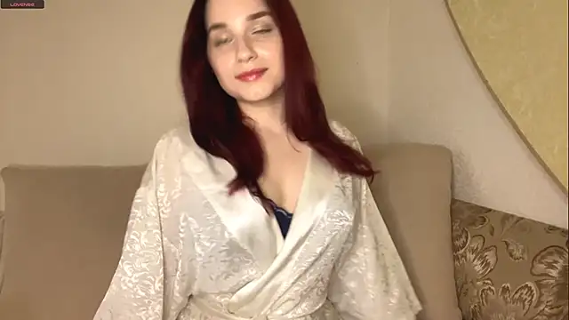 EmiIyMorgan online show from December 3, 7:02 pm