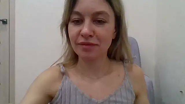 Little Milf 5 online show from December 3, 2:16 pm