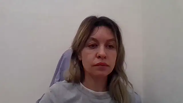 Little Milf 5 online show from November 13, 7:18 pm