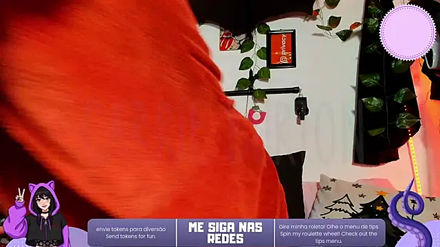 Snapshot of CarrieBurton chatting on November 27, 4:07 pm CarrieBurton online show from November 27, 4:07 pm