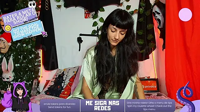 Snapshot of CarrieBurton chatting on December 3, 3:22 pm CarrieBurton online show from December 3, 3:22 pm