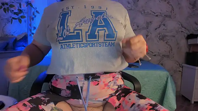 Snapshot of Jiah_Park chatting on November 25, 2:45 am Jiah Park online show from November 25, 2:45 am